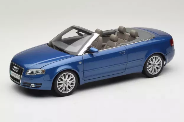Norev Audi A4 Cabriolet 3.2 Quattro 2006 1:18 5010504325